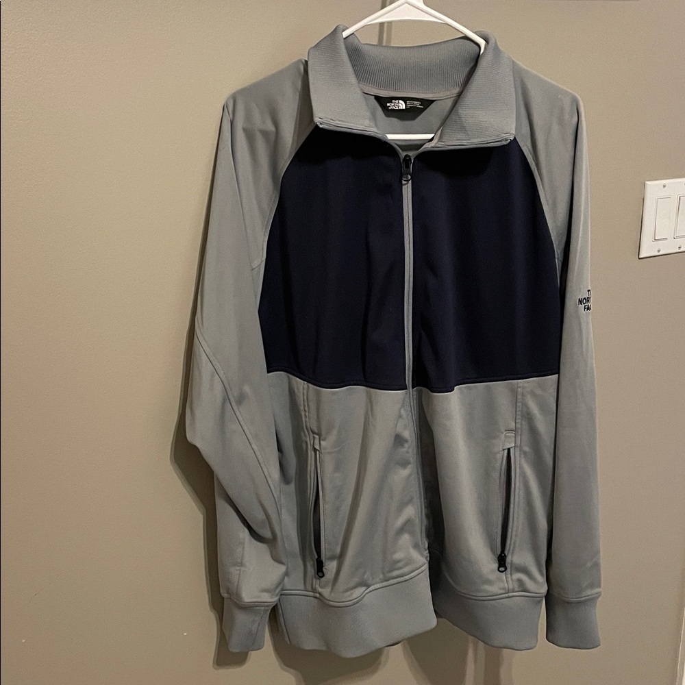 The North Face Men's Gray and Black Lightweight Jacket